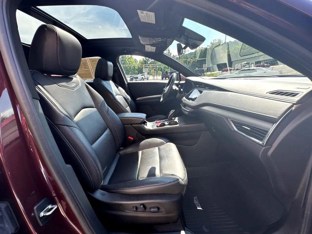 used 2022 Cadillac XT4 car, priced at $29,950