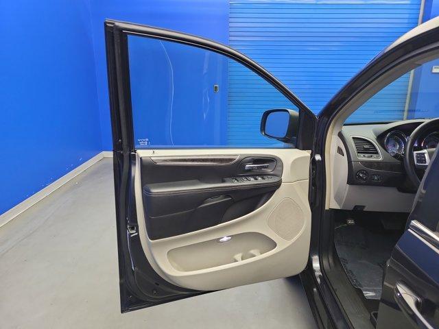 used 2014 Chrysler Town & Country car, priced at $5,462