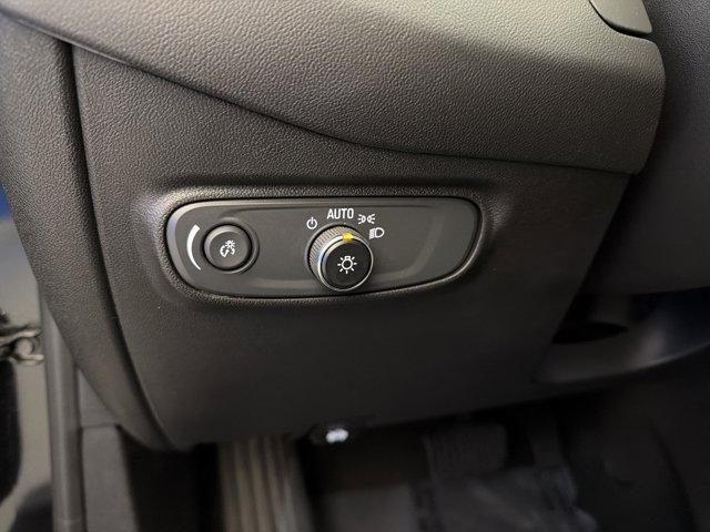 used 2022 Chevrolet Equinox car, priced at $19,000