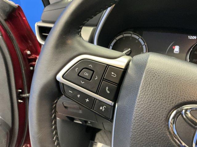 used 2022 Toyota Highlander car, priced at $35,348