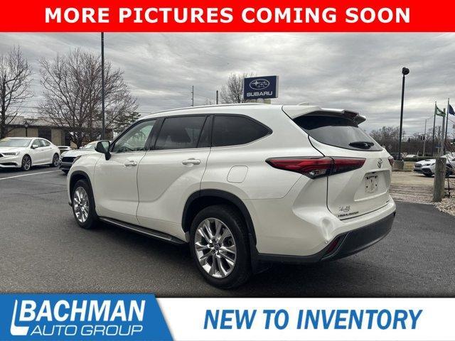 used 2020 Toyota Highlander car, priced at $30,650