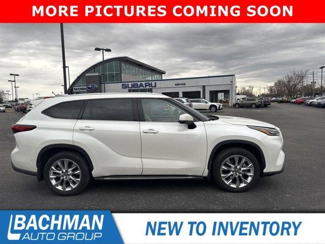 used 2020 Toyota Highlander car, priced at $30,650