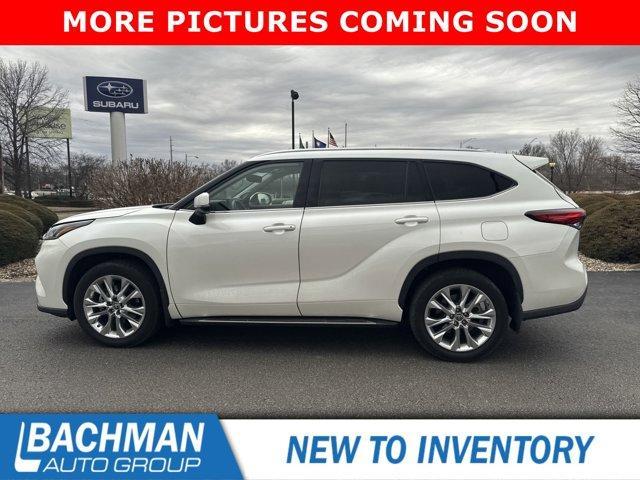 used 2020 Toyota Highlander car, priced at $30,650