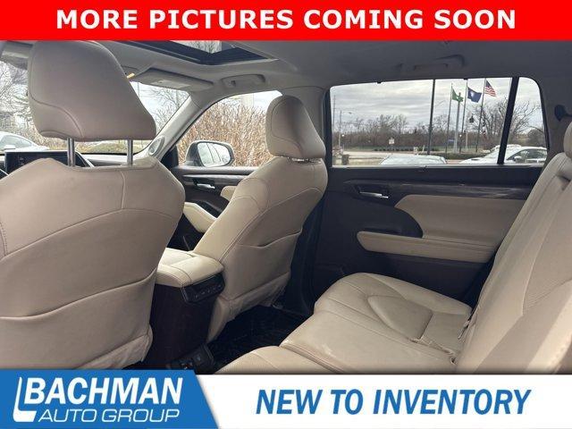 used 2020 Toyota Highlander car, priced at $30,650