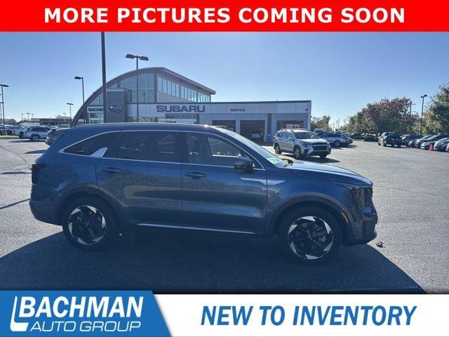 used 2025 Kia Sorento Hybrid car, priced at $33,916