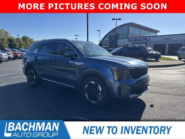 used 2025 Kia Sorento Hybrid car, priced at $33,916