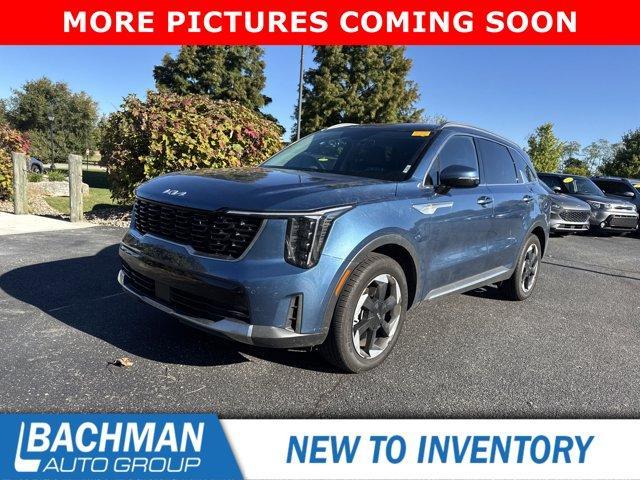 used 2025 Kia Sorento Hybrid car, priced at $33,916