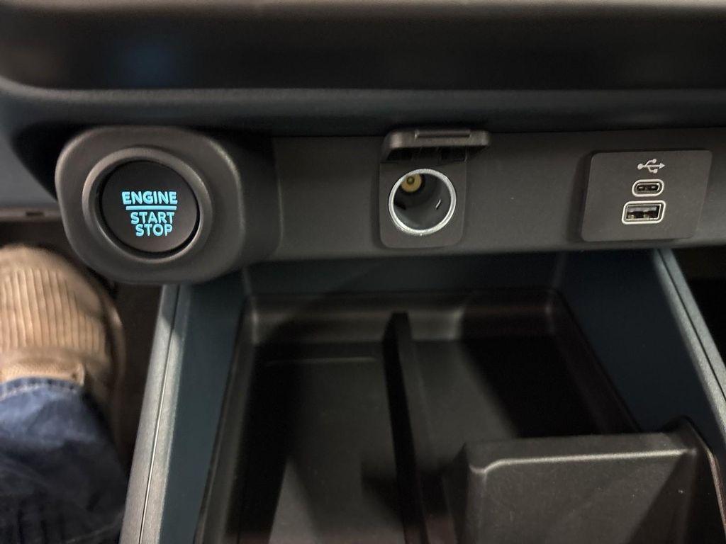 new 2025 Ford Maverick car