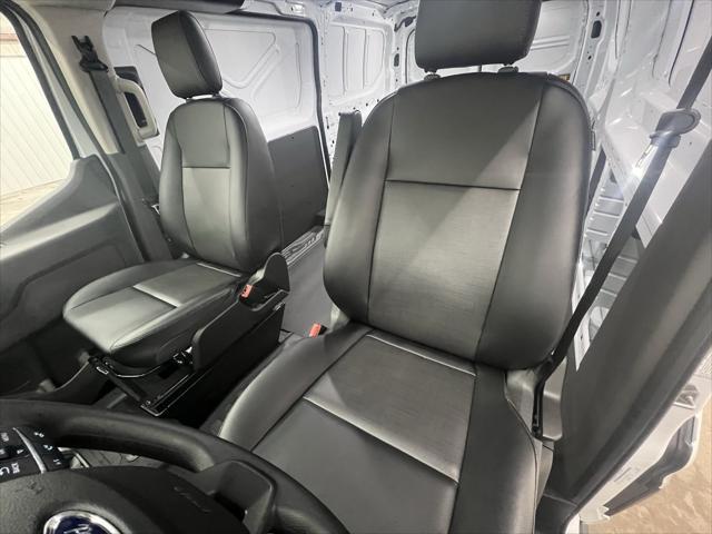 new 2025 Ford Transit-150 car