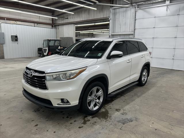 used 2014 Toyota Highlander car, priced at $17,997