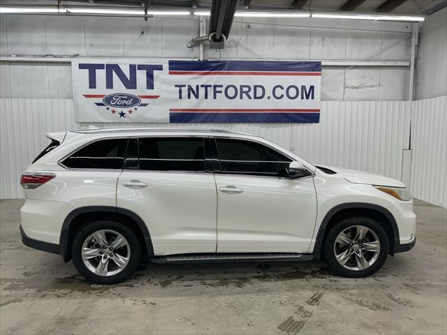 used 2014 Toyota Highlander car, priced at $17,997