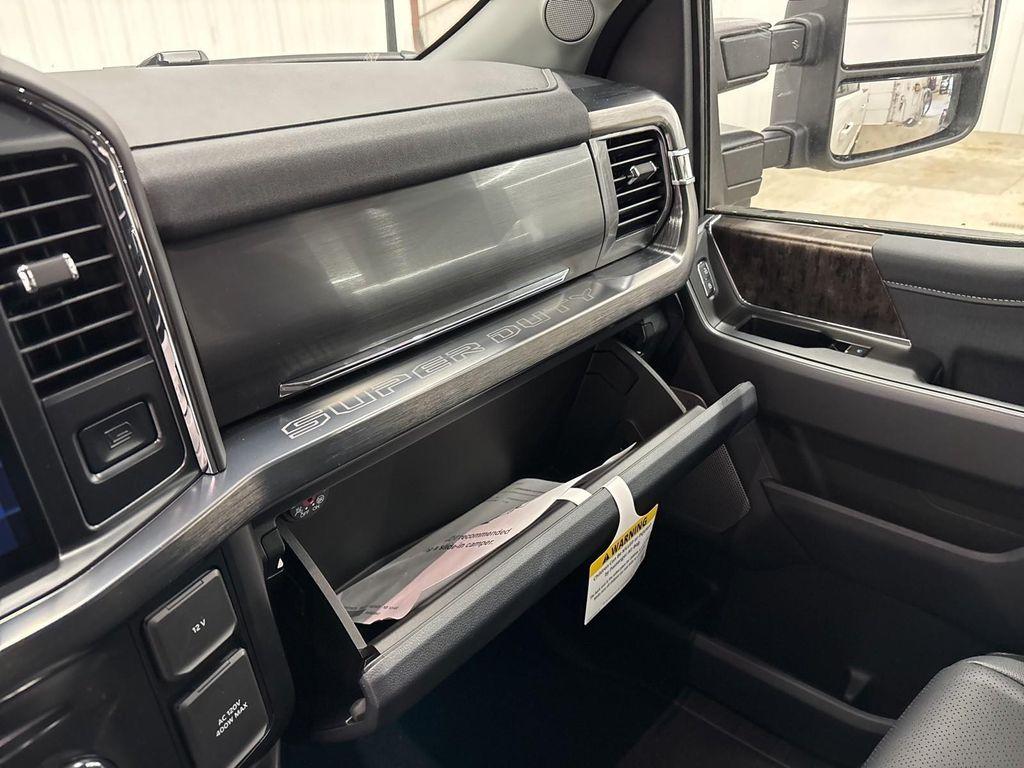 new 2025 Ford F-250 car