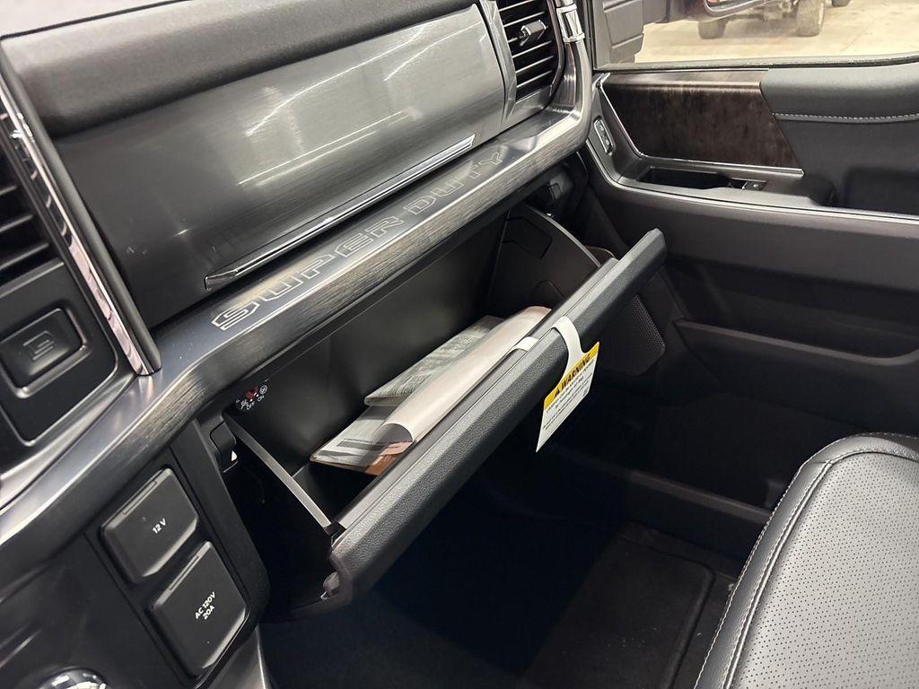 new 2025 Ford F-250 car