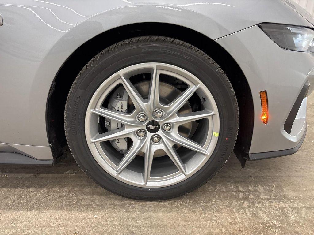 new 2025 Ford Mustang car