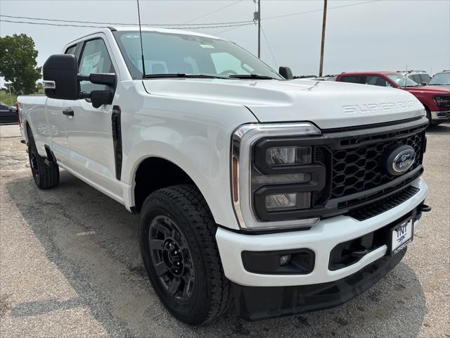 new 2025 Ford F-250 car