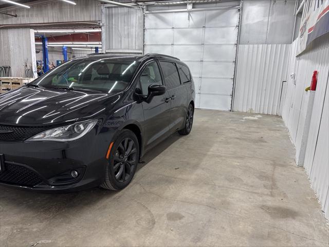 used 2018 Chrysler Pacifica car, priced at $13,500