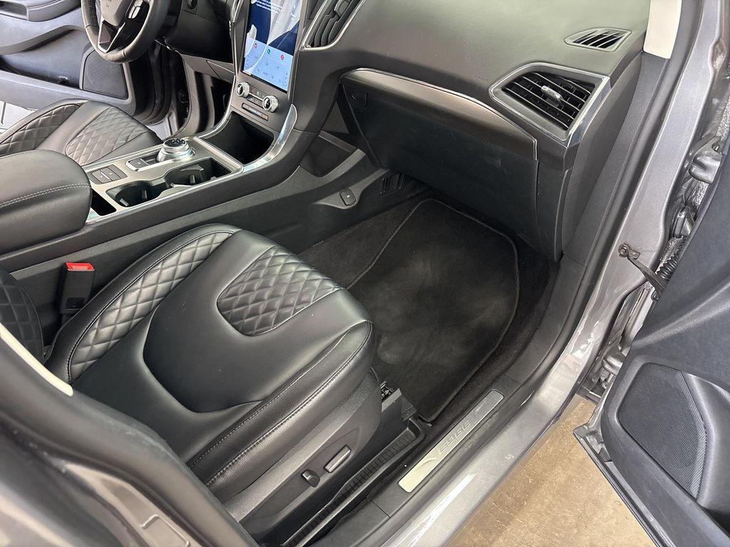 used 2024 Ford Edge car, priced at $30,000