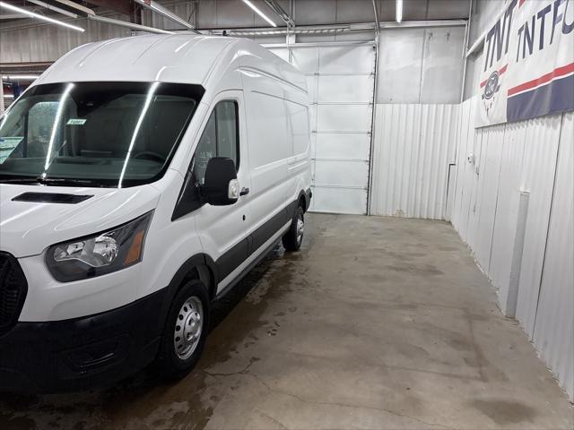 new 2025 Ford Transit-250 car