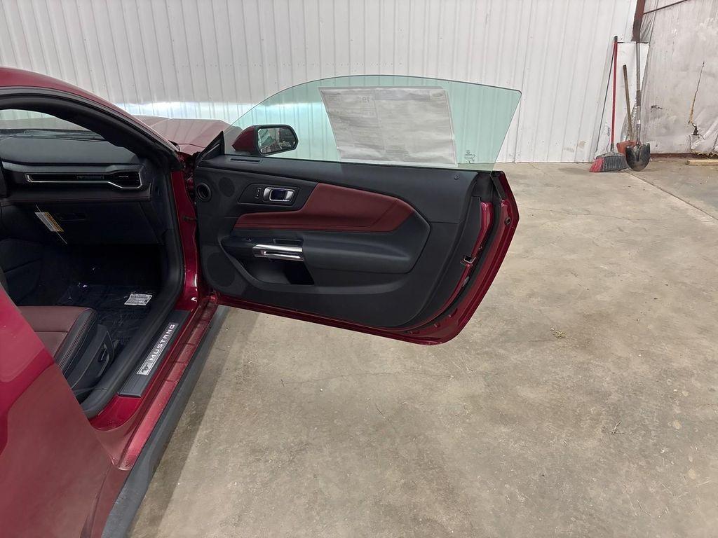 new 2025 Ford Mustang car