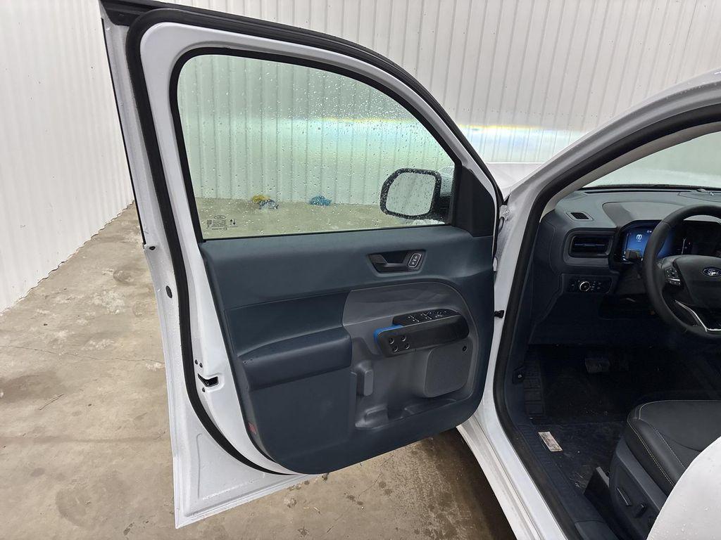 new 2025 Ford Maverick car, priced at $39,091