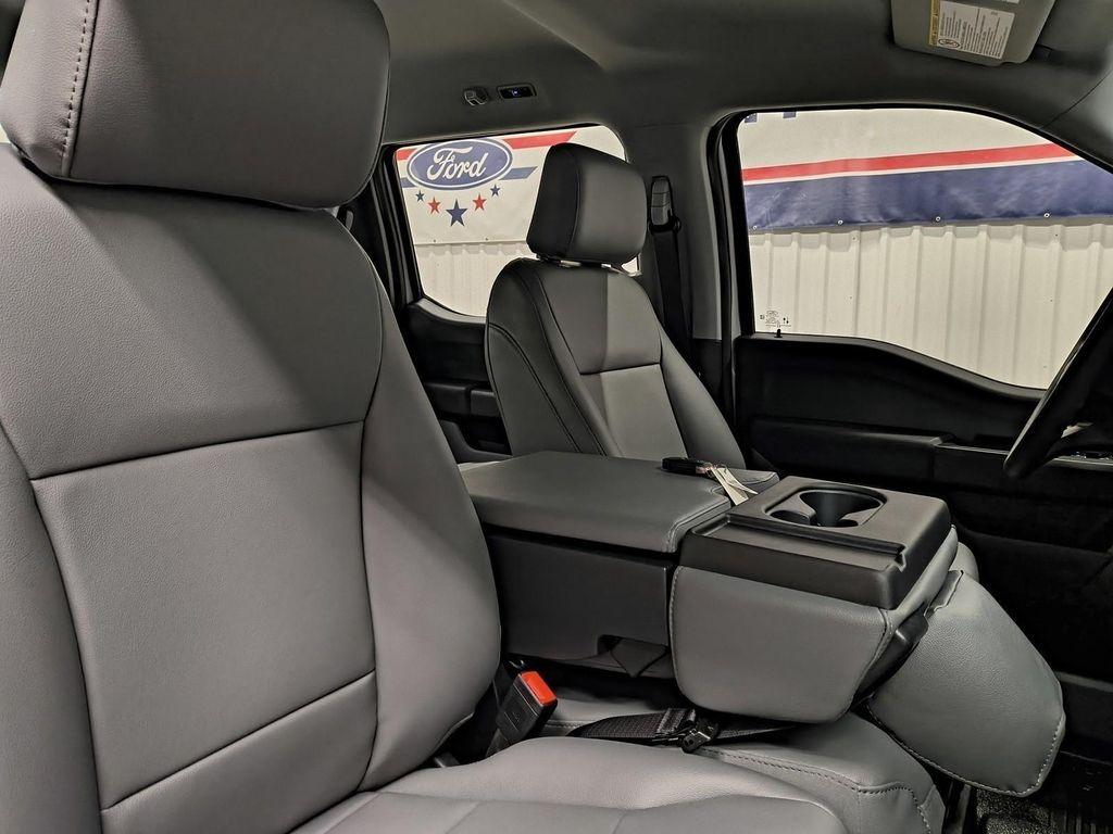 new 2025 Ford F-350 car