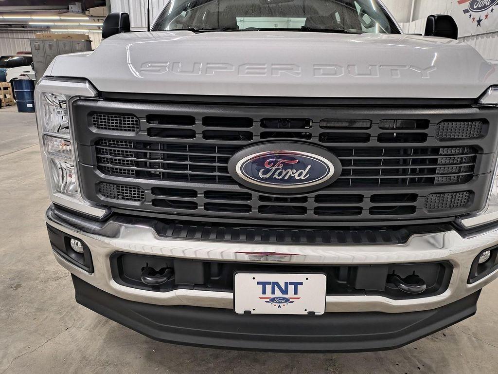 new 2025 Ford F-350 car