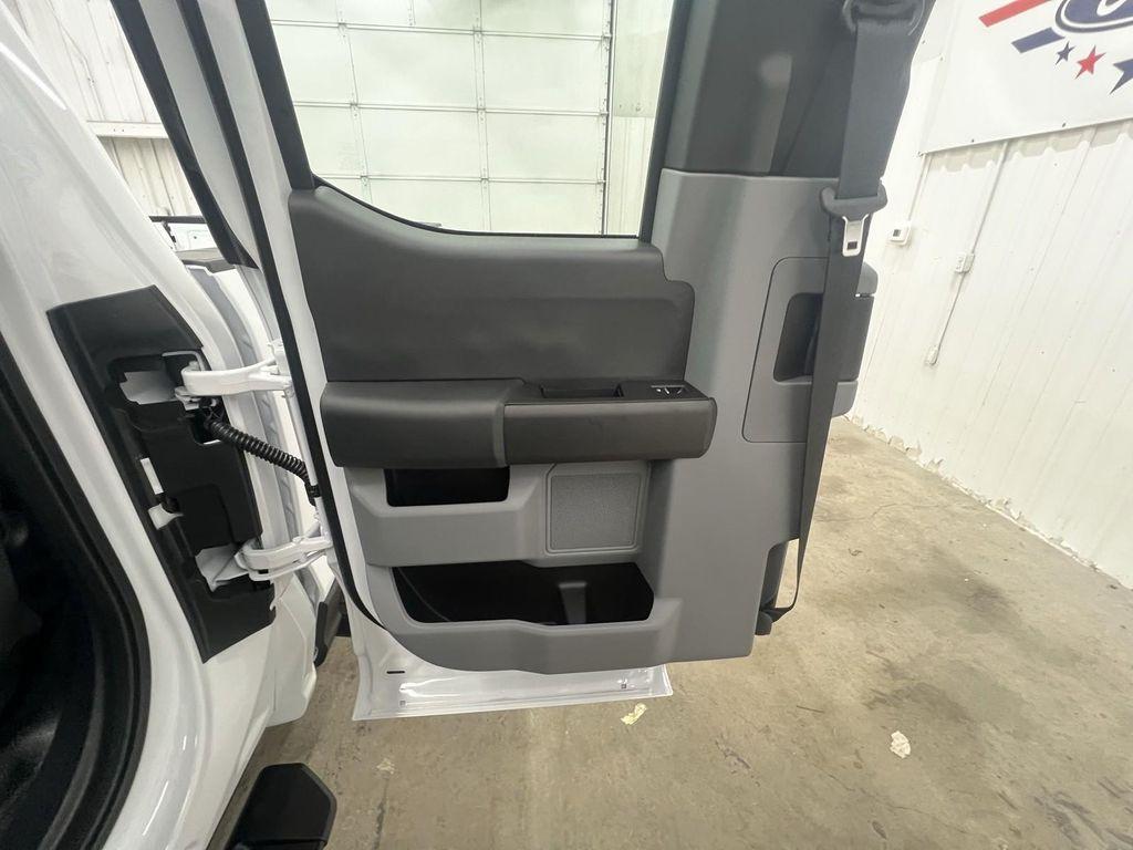 new 2025 Ford F-250 car
