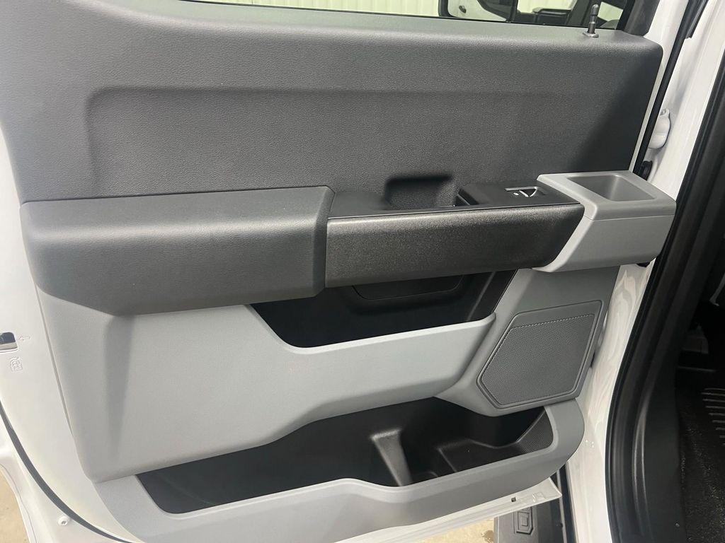 new 2025 Ford F-350 car