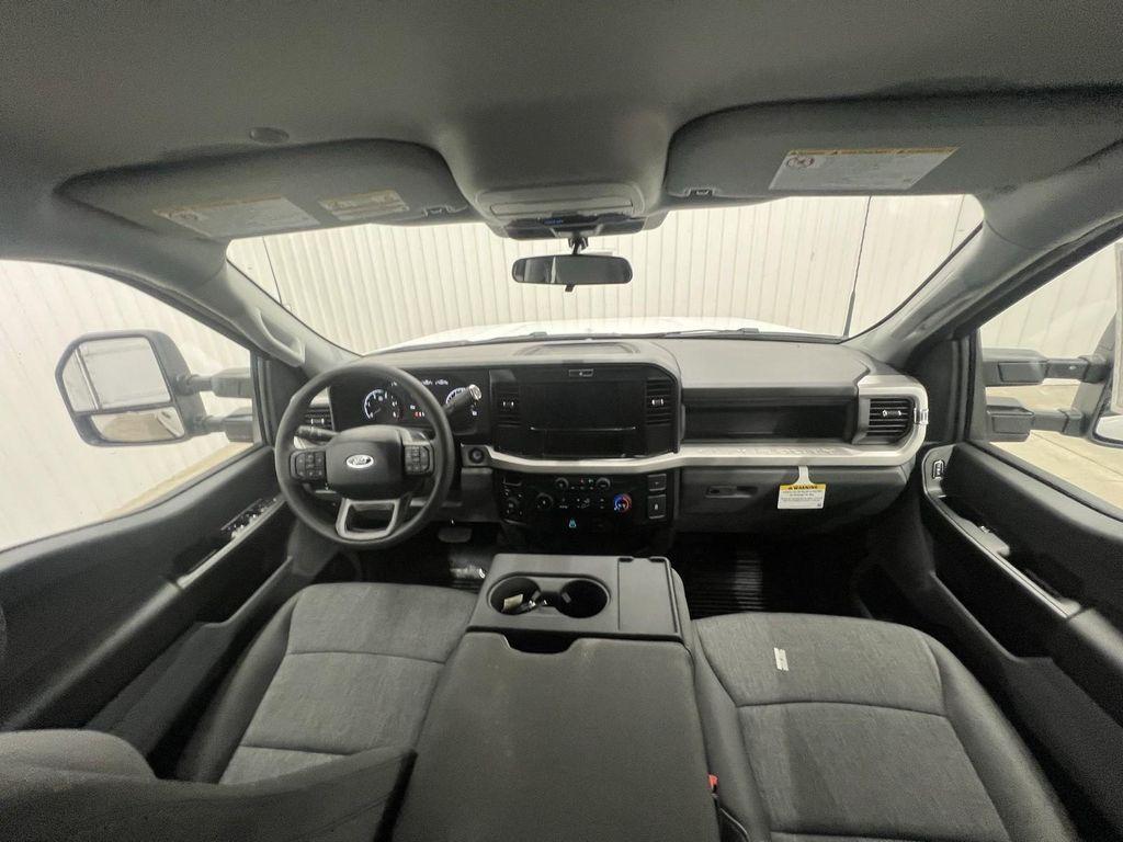 new 2025 Ford F-350 car