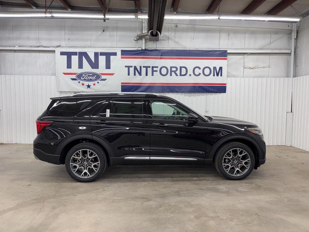 new 2025 Ford Explorer car, priced at $59,500