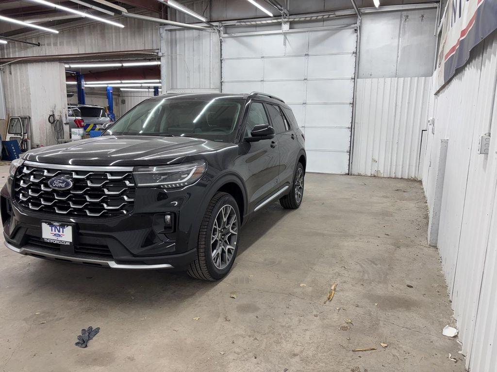 new 2025 Ford Explorer car, priced at $59,500