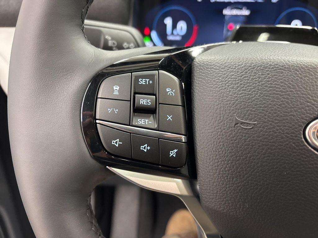 new 2025 Ford Explorer car, priced at $59,500