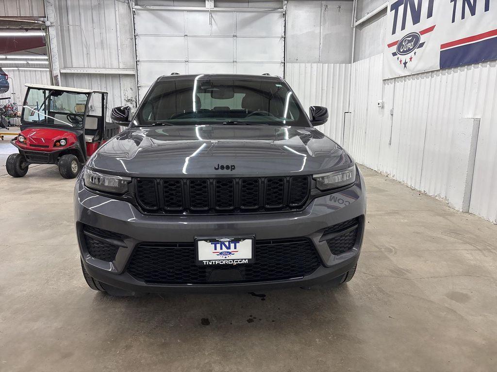 used 2023 Jeep Grand Cherokee car, priced at $31,000