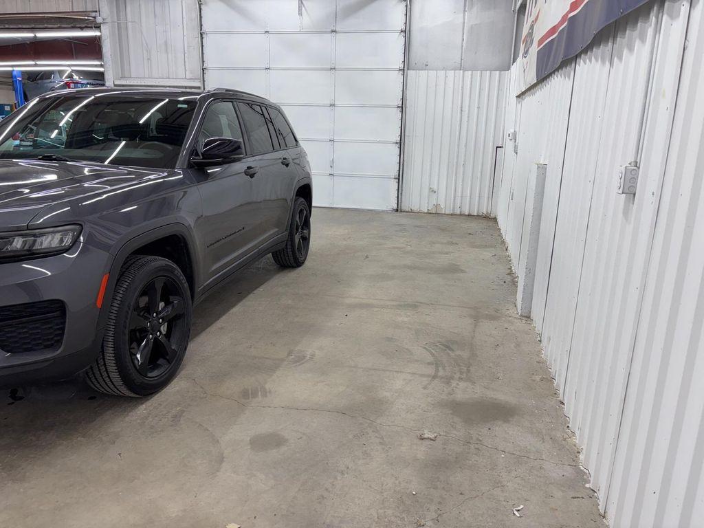 used 2023 Jeep Grand Cherokee car, priced at $31,000