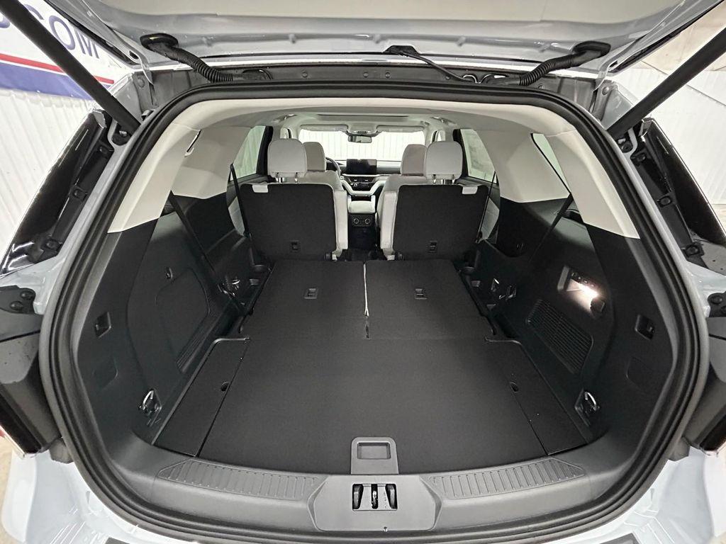 new 2025 Ford Explorer car