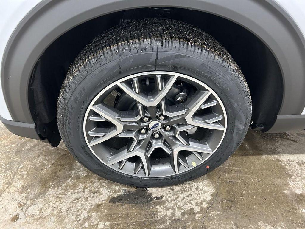 new 2025 Ford Explorer car