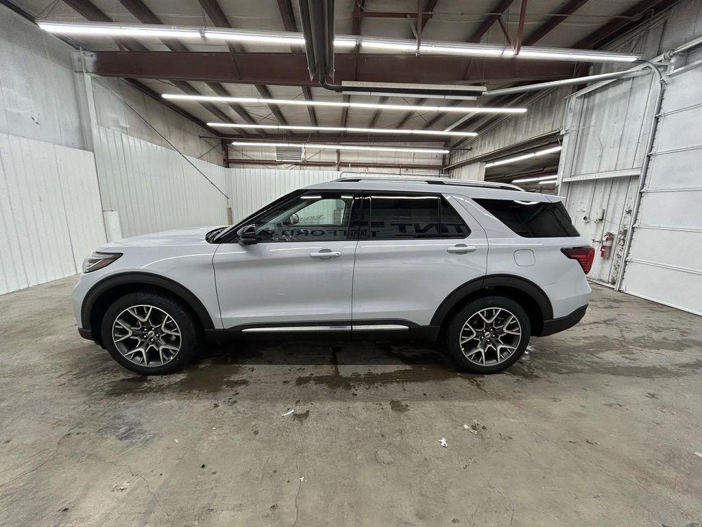 new 2025 Ford Explorer car