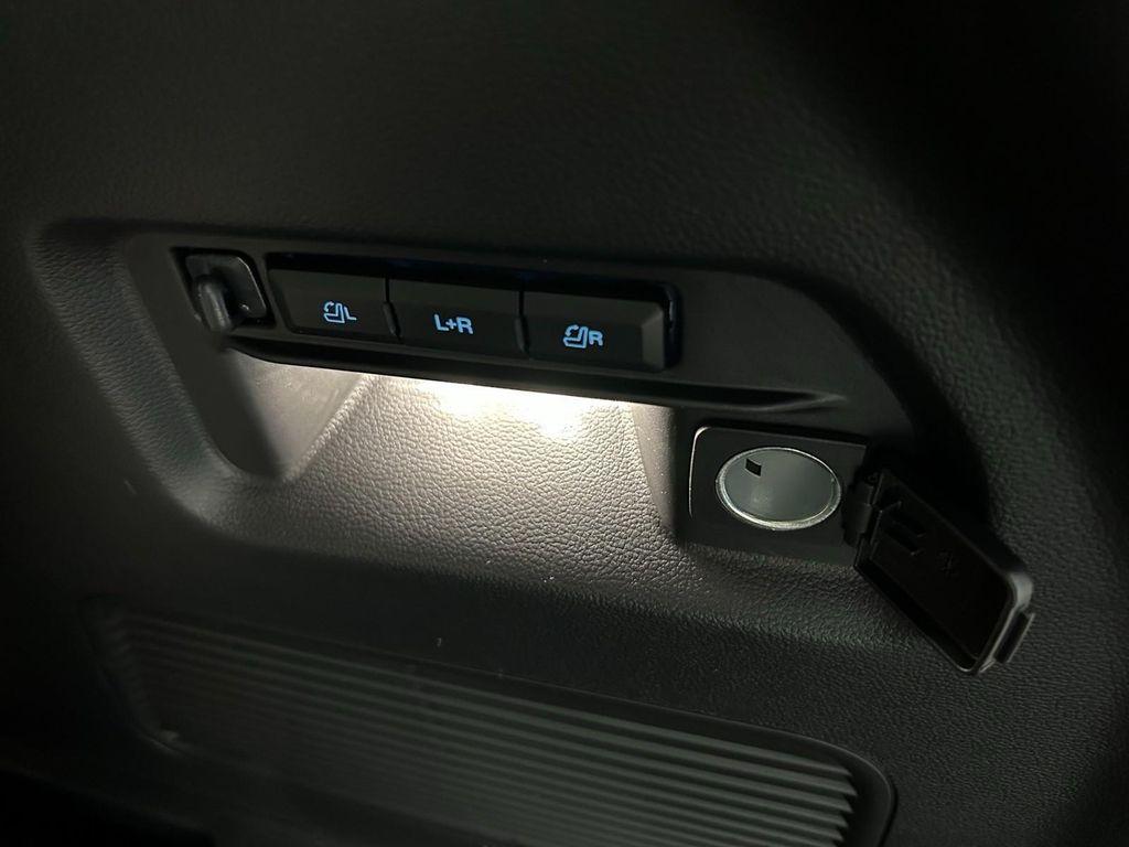 new 2025 Ford Explorer car