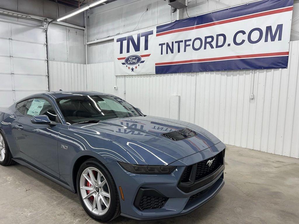 new 2025 Ford Mustang car