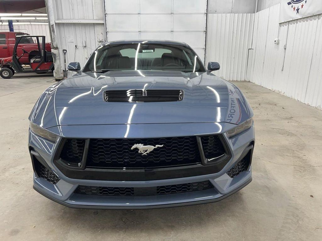 new 2025 Ford Mustang car