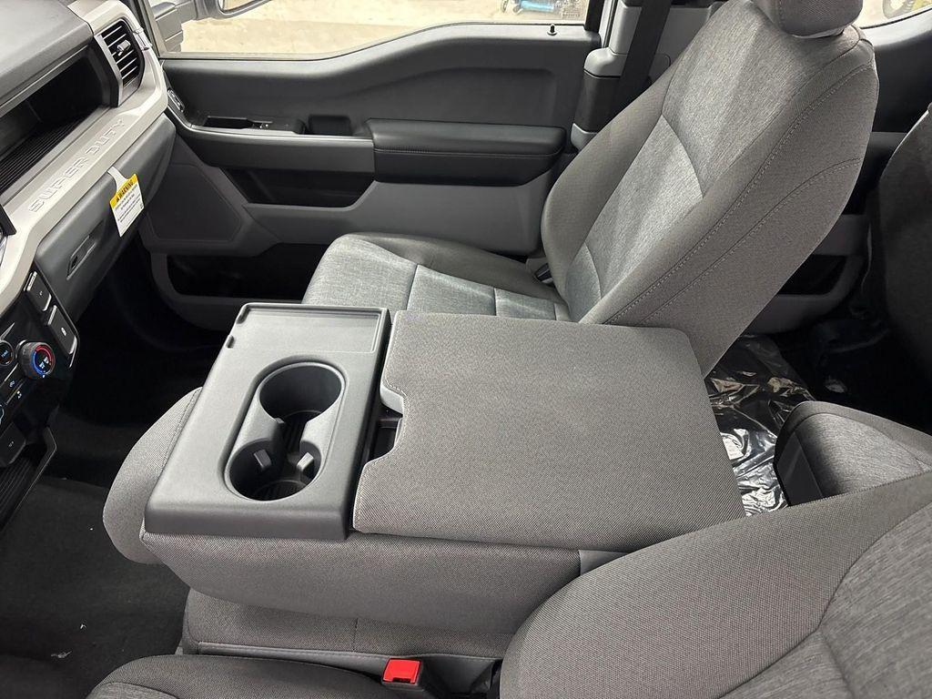 new 2025 Ford F-350 car