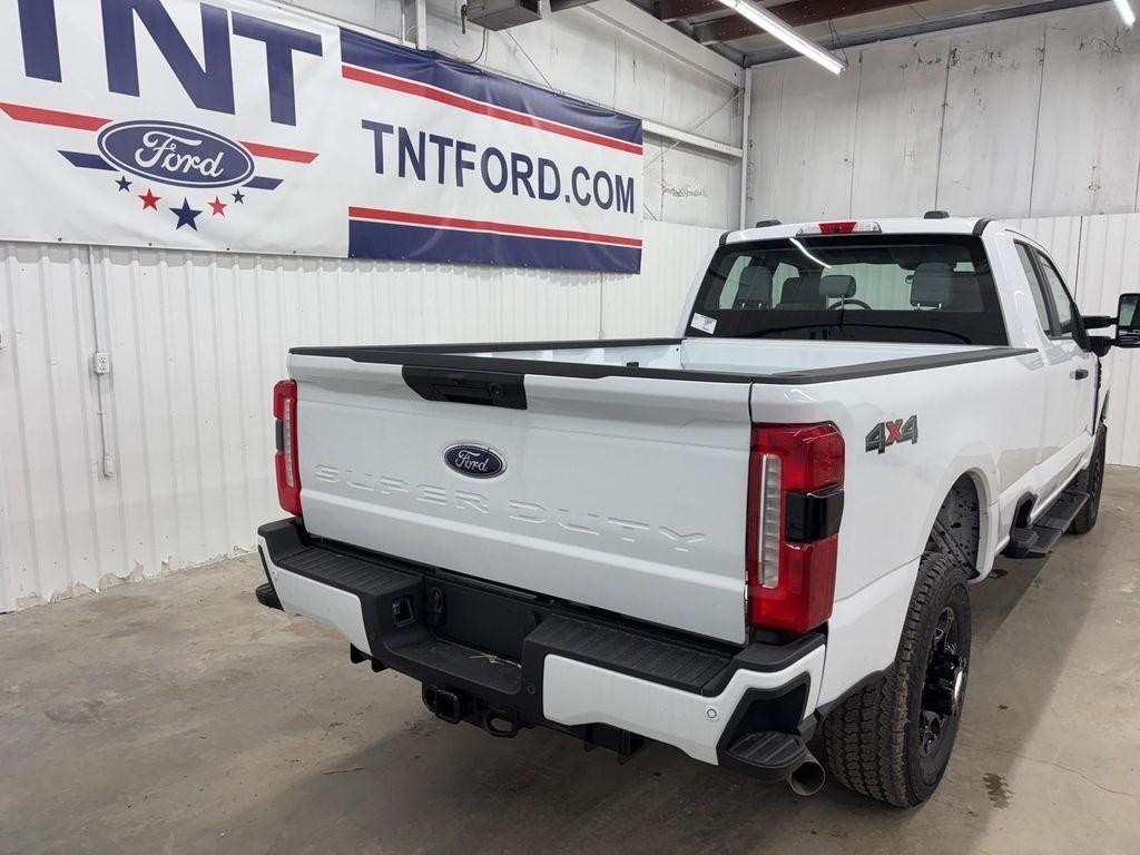 new 2025 Ford F-350 car