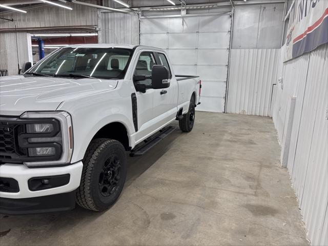 new 2025 Ford F-350 car