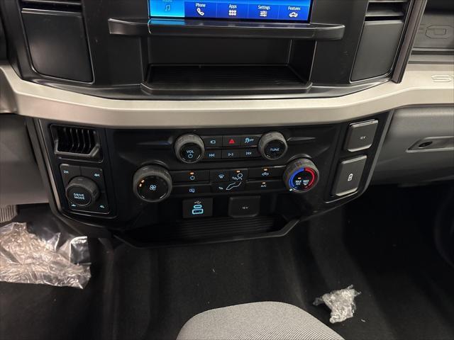 new 2025 Ford F-350 car