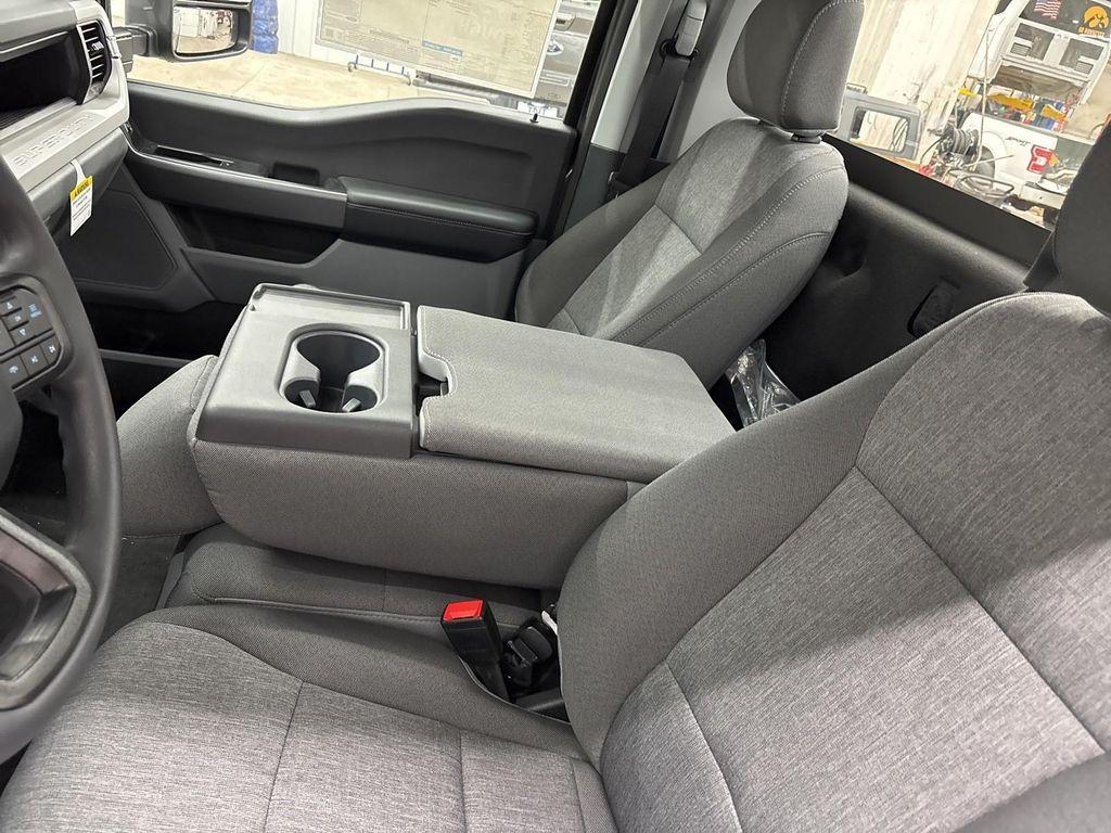 new 2025 Ford F-250 car