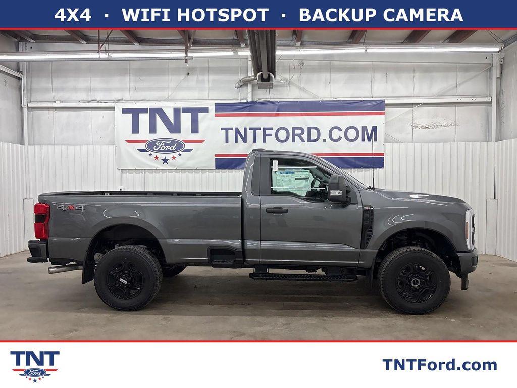 new 2025 Ford F-250 car