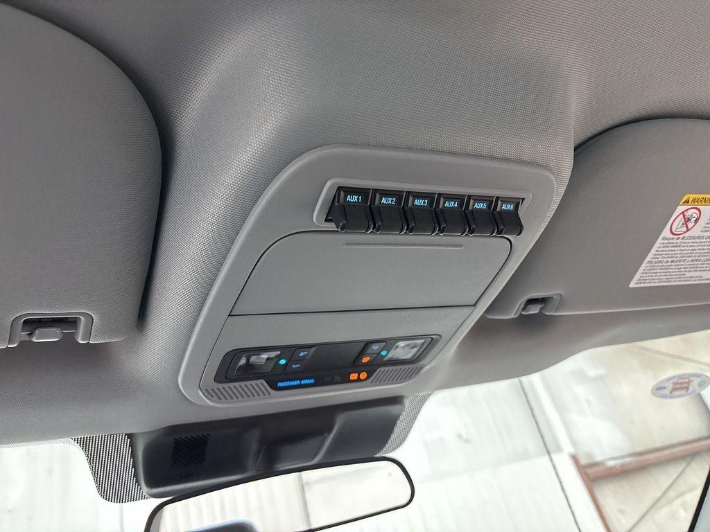 new 2025 Ford F-250 car