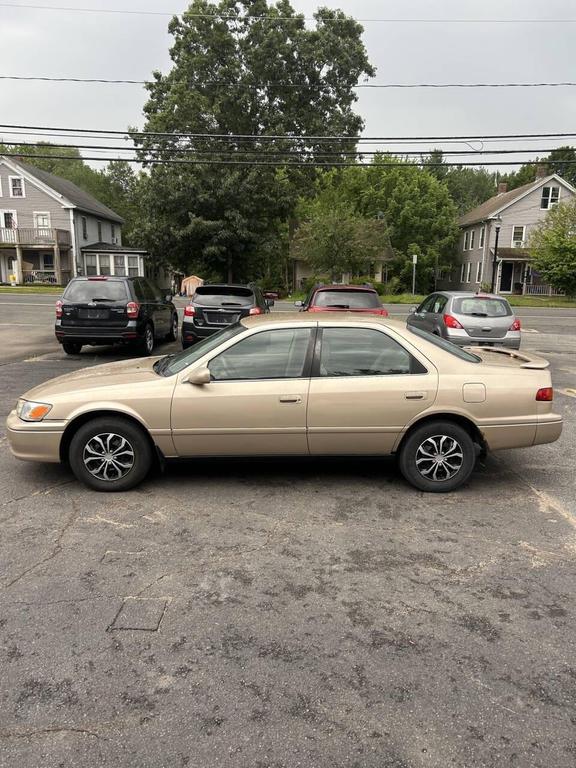 used 2000 Toyota Camry car, priced at $2,950
