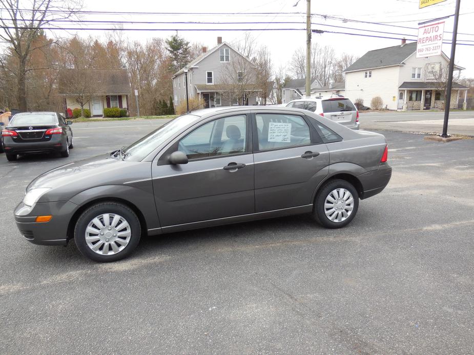 used 2007 Ford Focus car, priced at $4,950