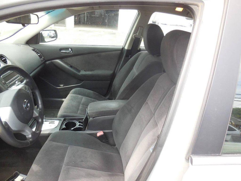 used 2009 Nissan Altima car, priced at $3,950